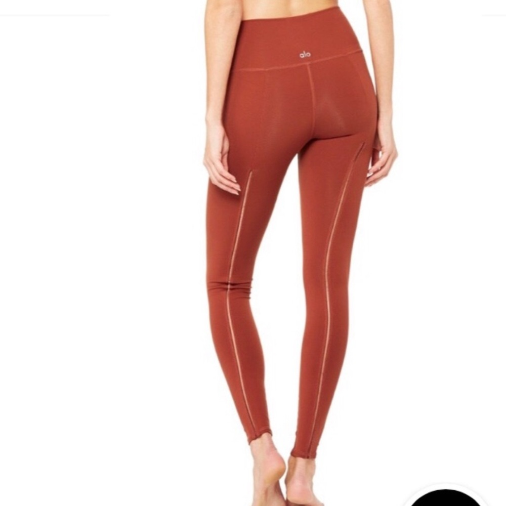 Alo Yoga Dash Legging